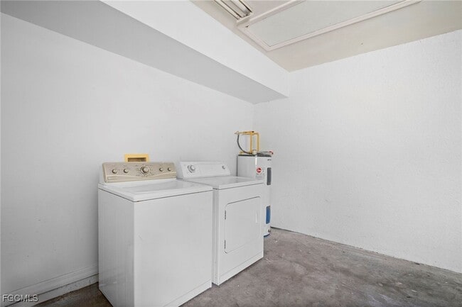 Building Photo - 4646 15th St SW