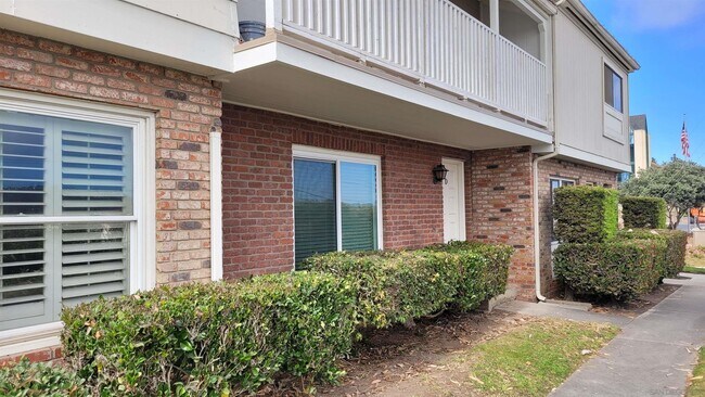 Primary Photo - 863 Del Mar Downs Rd