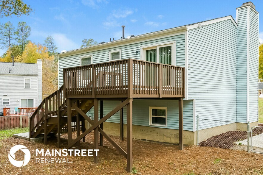 Building Photo - 4806 Tyne Dr