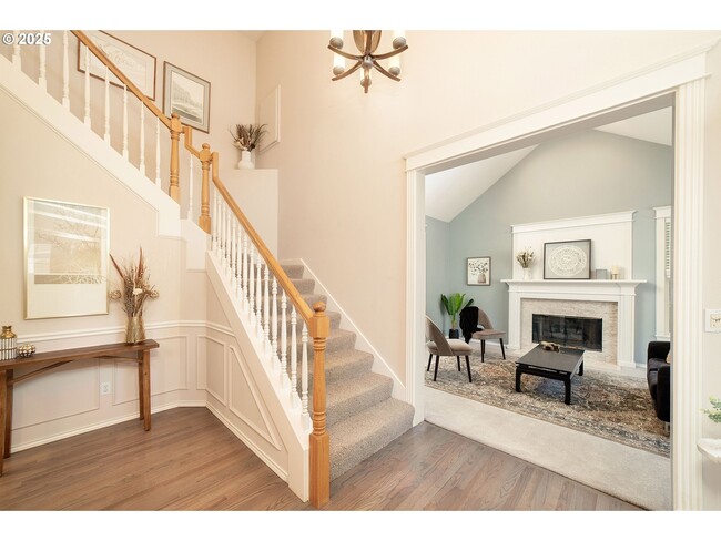 Building Photo - 5630 SW Kruse Ridge Dr