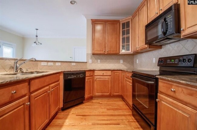 Building Photo - 332 Highland Point Dr