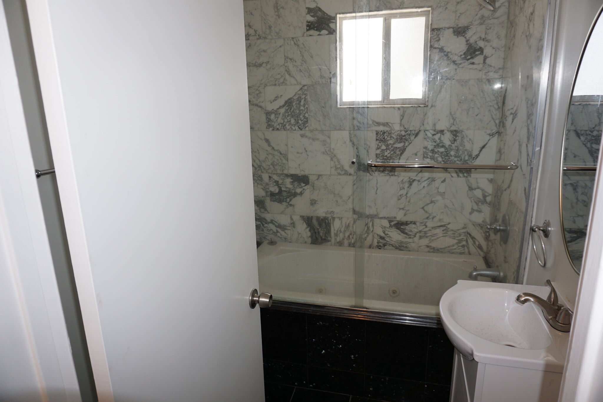 Building Photo - 7633 Enfield Ave