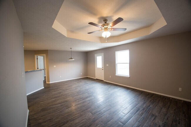 Building Photo - 805 Windmill Dr