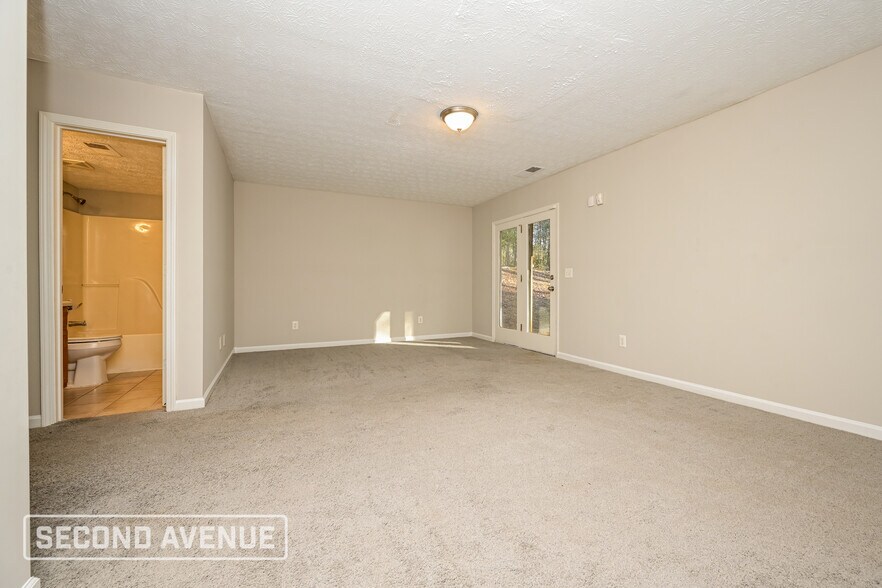 Building Photo - 75 Lark Rd