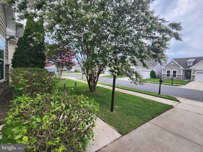 Building Photo - 12 Whistling Duck Dr