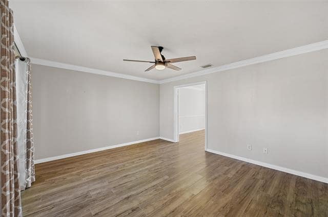 Building Photo - 1561 Yaggi Dr