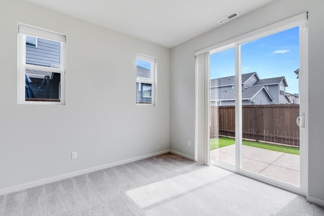 Building Photo - -- Price Reduced!! -- 4 Bed, 3 Bath Rental...