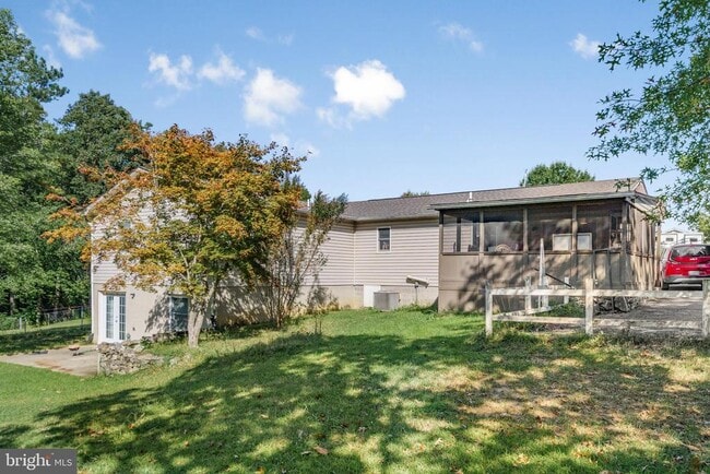 Building Photo - 38426 Laurel Ridge Ct