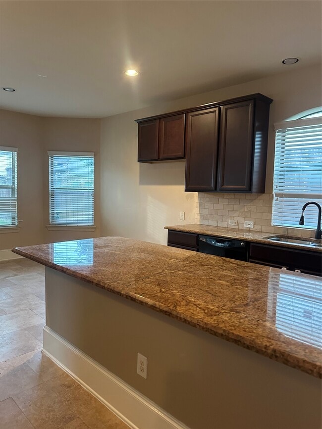 Building Photo - 13915 Sawmill Run Ln