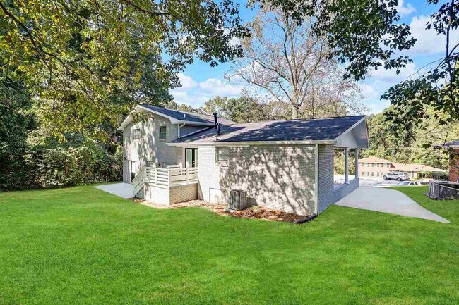 Building Photo - 2572 Glenrock Dr