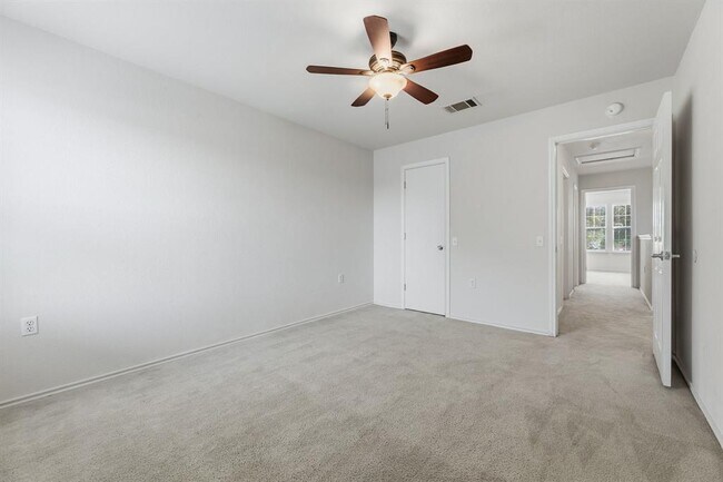 Building Photo - 7409 Elk Pass Dr