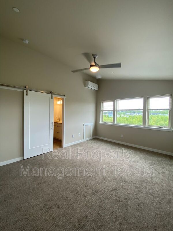 Building Photo - 809 Northview St