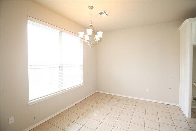 Building Photo - 756 Tuscany Way