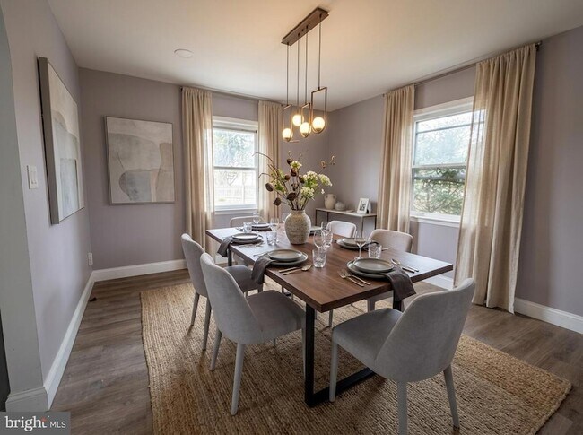 Building Photo - 53 N Post Rd