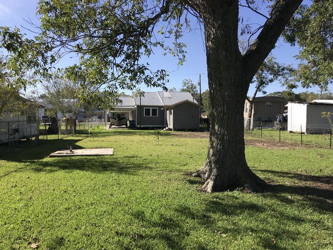 Back yard - 1495 Henderson Hwy