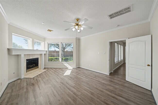 Building Photo - 5807 Bayberry Way