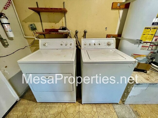 Building Photo - 1158 Bluegrass Pl