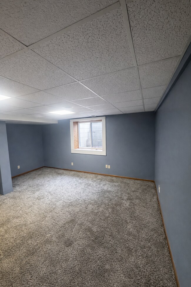 Building Photo - Plymouth