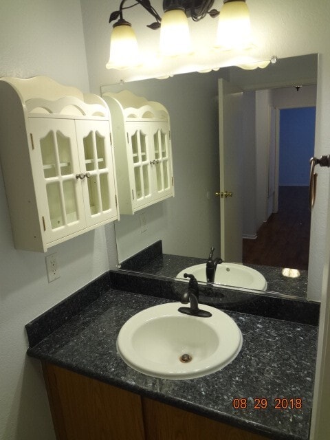 Building Photo - Beautiful 3 bedroom 2 1/2 bath Town-House Coming Soon!