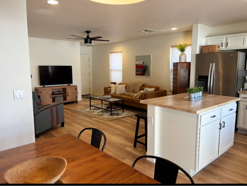 Building Photo - 3328 W Belle Ave