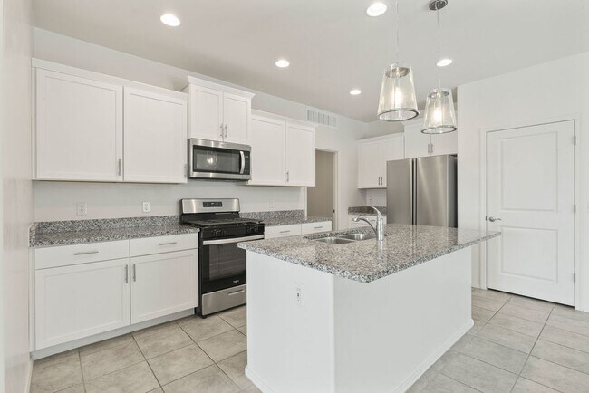 Building Photo - 11288 S Weismann Dr
