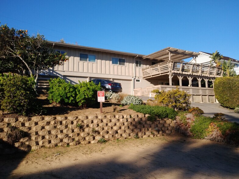 Building Photo - 775 Neptune Ave