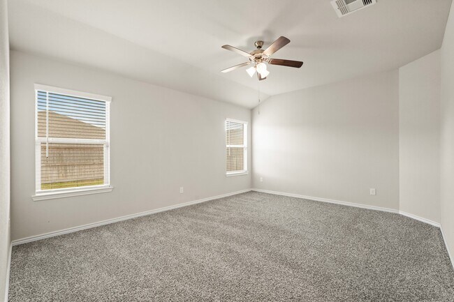 Building Photo - 1164 Kennesaw Dr