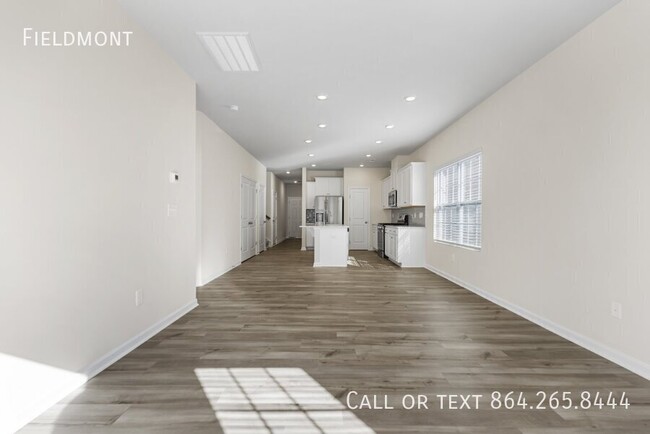 Building Photo - Charming 4-Bed, 3-Bath Townhome with High-...