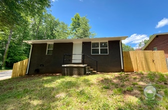 Building Photo - 403 Glenn Rd