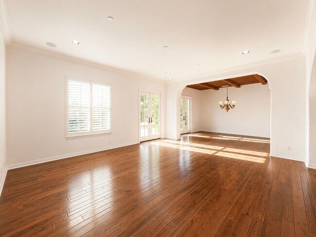Building Photo - Luxury Living in Irvine's Prestigious Turtle Ridge