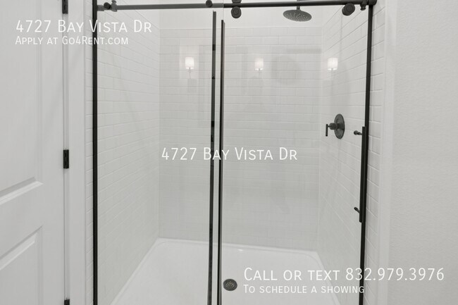 Building Photo - 4727 Bay Vista Dr