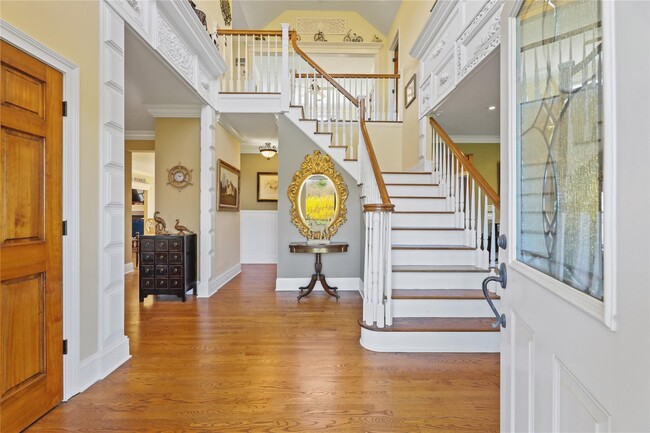 Building Photo - 703 Herricks Ln