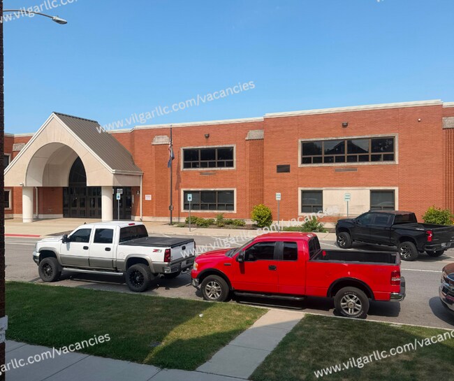 Building Photo - 4856 Magoun Ave