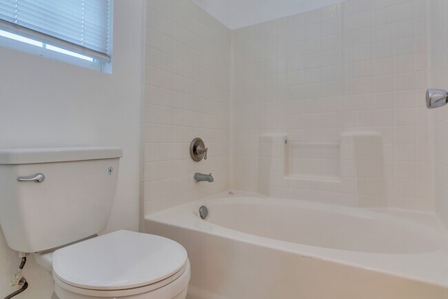 Building Photo - 8798 Nozay Ln