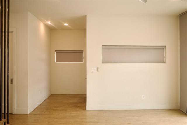 Building Photo - 207 Adrian Dr