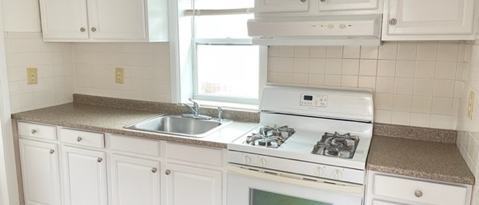 Building Photo - 28 Wyman St