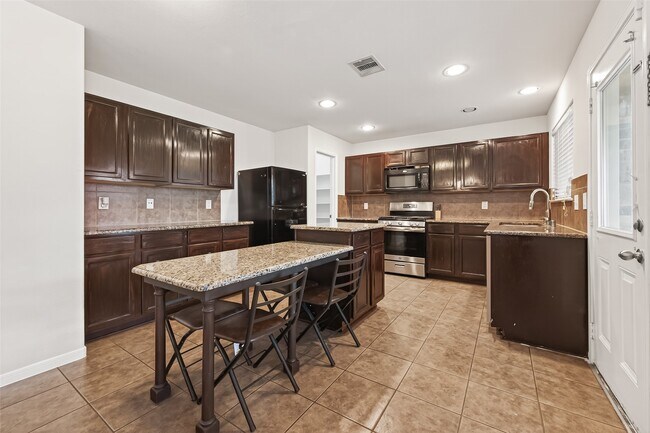 Building Photo - 8115 Sweetstone Bluff Ln