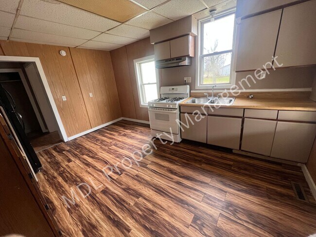 Primary Photo - 401 Litchfield St