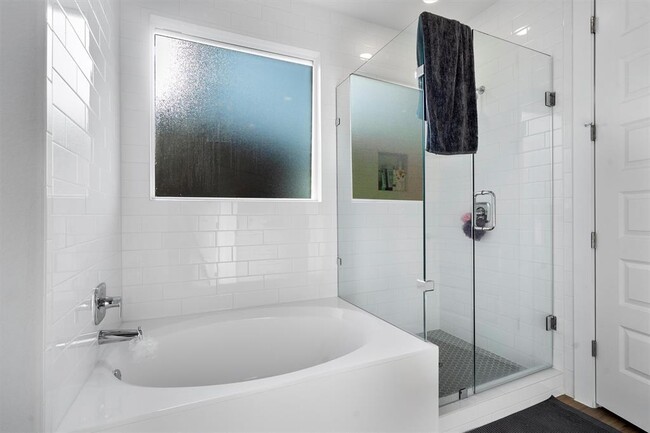 Building Photo - 308 Barton Run Dr