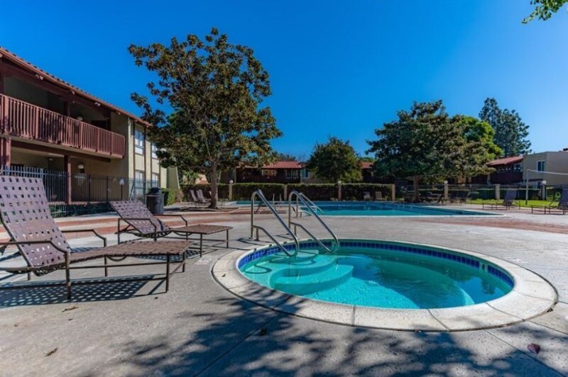 Building Photo - 1040 W MacArthur Blvd