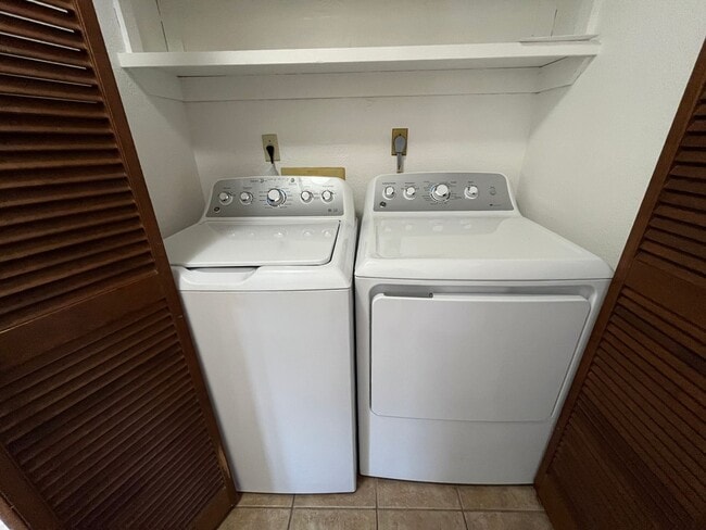 Building Photo - Alii Plantation (Aiea/Honolulu/Aloha Stadium) - ground floor 2 bedroom with full size washer/dryer