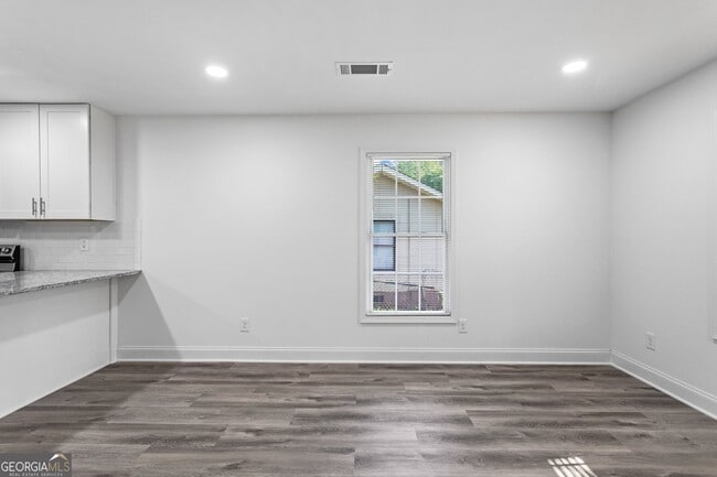 Building Photo - 849 Wood St NW