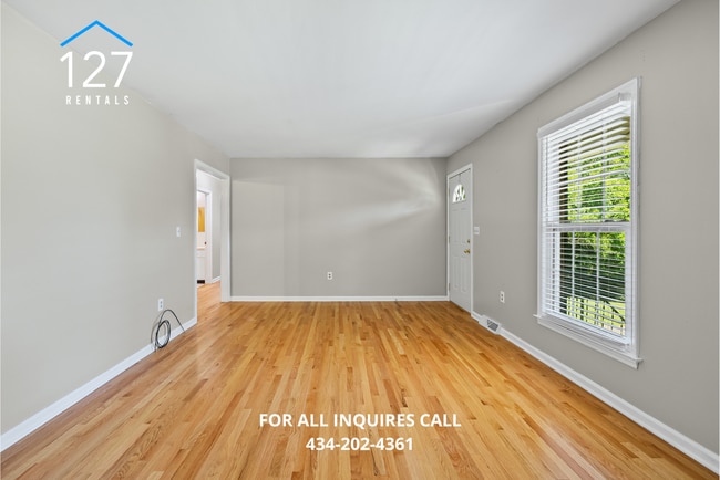 Building Photo - Spacious 4-Bedroom Home with Dual Kitchens...