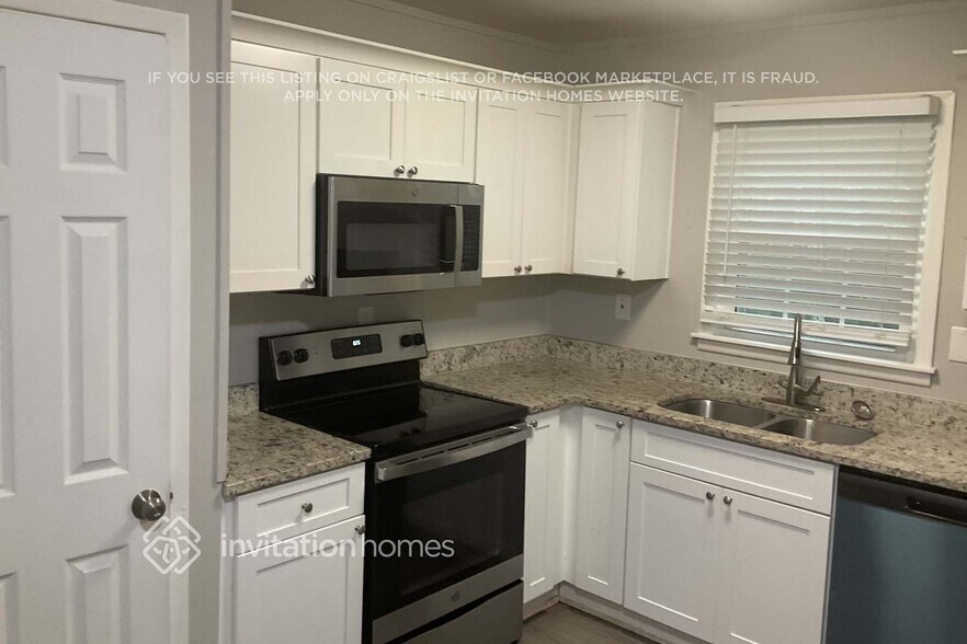 Building Photo - 2860 Springfield Ct SW