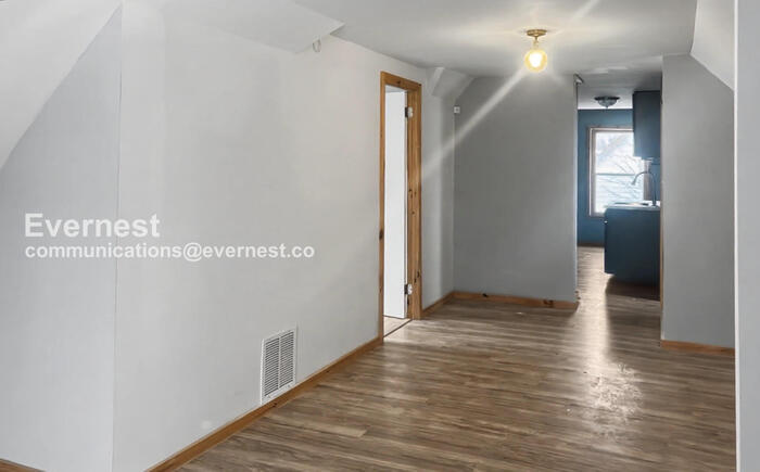 Building Photo - 10110 Parkgate Ave