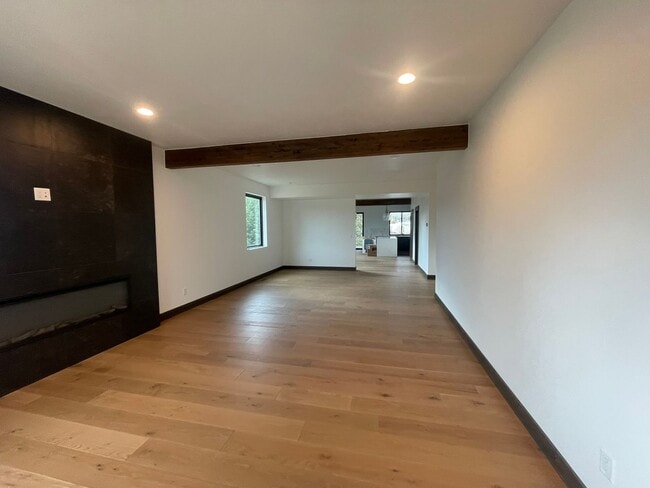 Building Photo - Whitefish Landing Town House