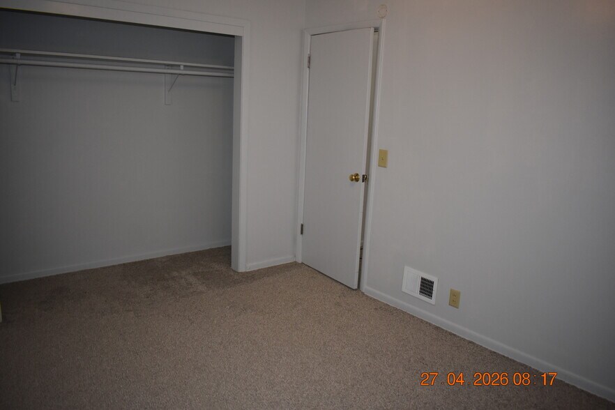 Building Photo - 4616 Grand Ave