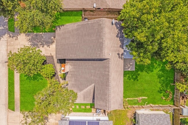 Building Photo - 4311 Piney Creek Ln