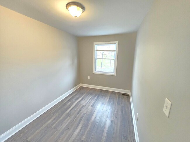 Building Photo - Newly Renovated 3 Bed 1 Bath Home In Balti...