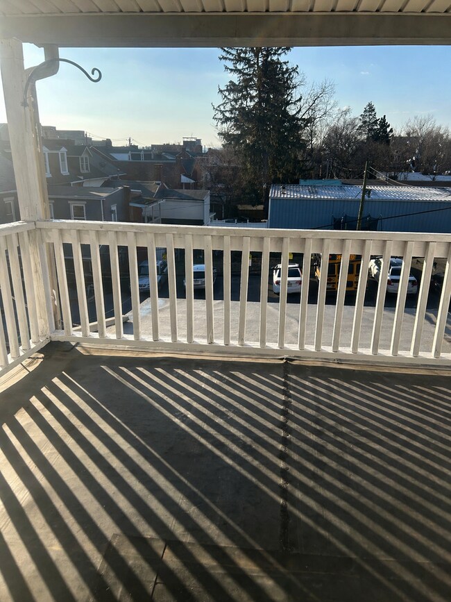 Building Photo - 310 W James St